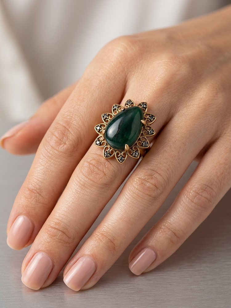 Siete Wonder - Green Teardrop Halo Ring