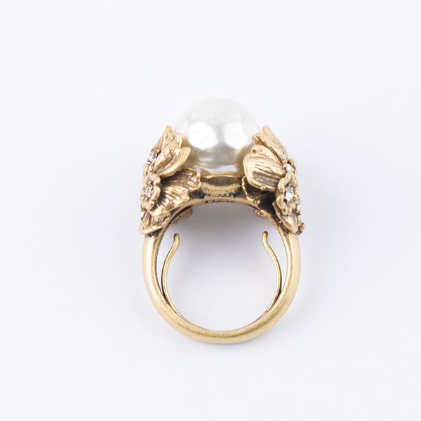 Siete Wonder - Sculpted Glass Floral Ring