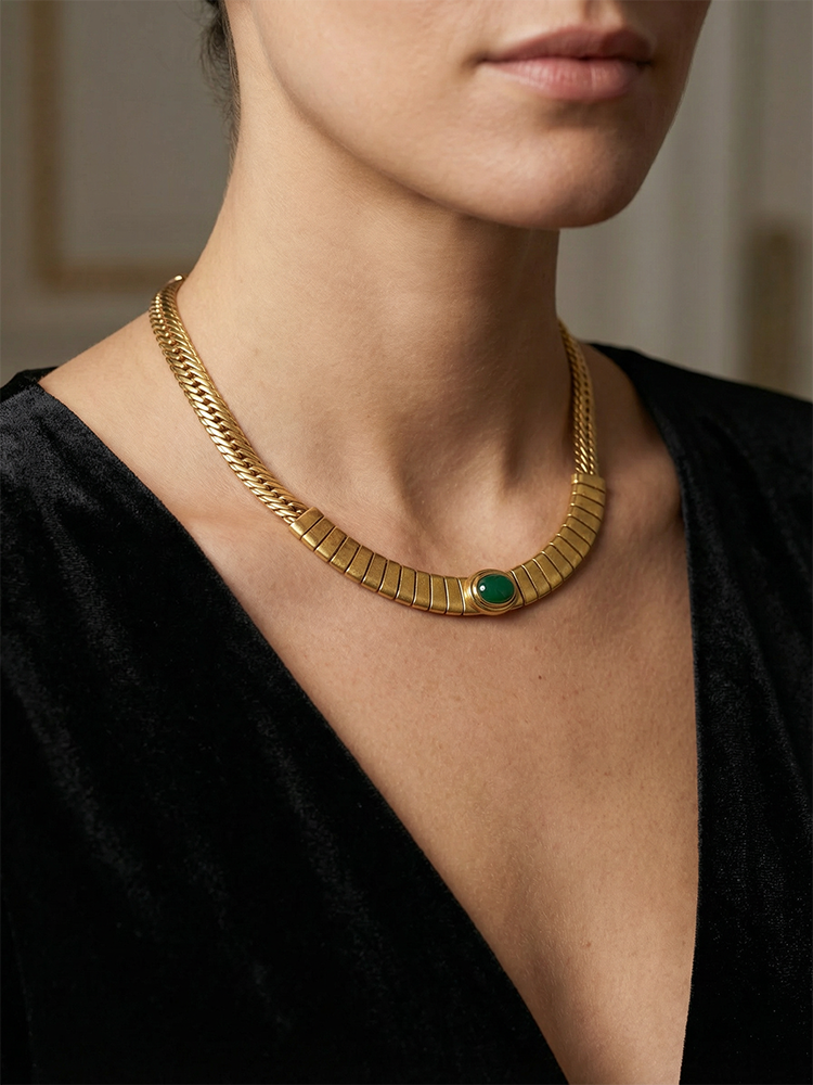 Siete Necklace - Gilded Emerald Pavilion