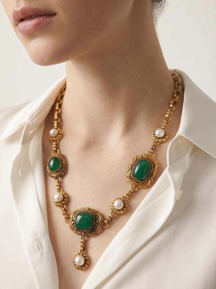 Siete wonder green crystal and pearl necklace