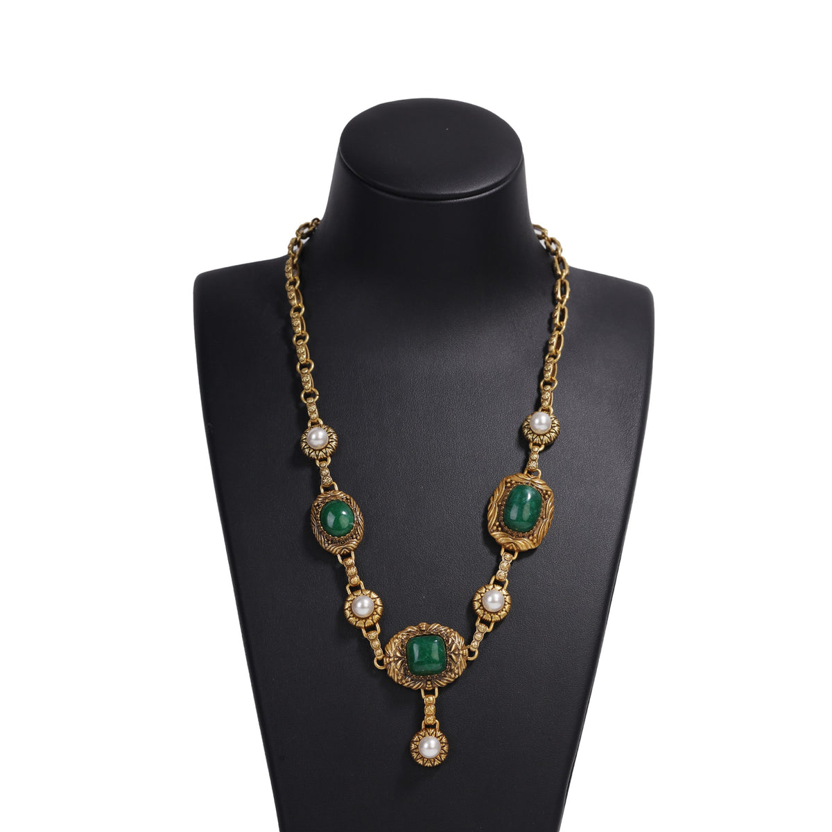 Siete wonder green crystal and pearl necklace