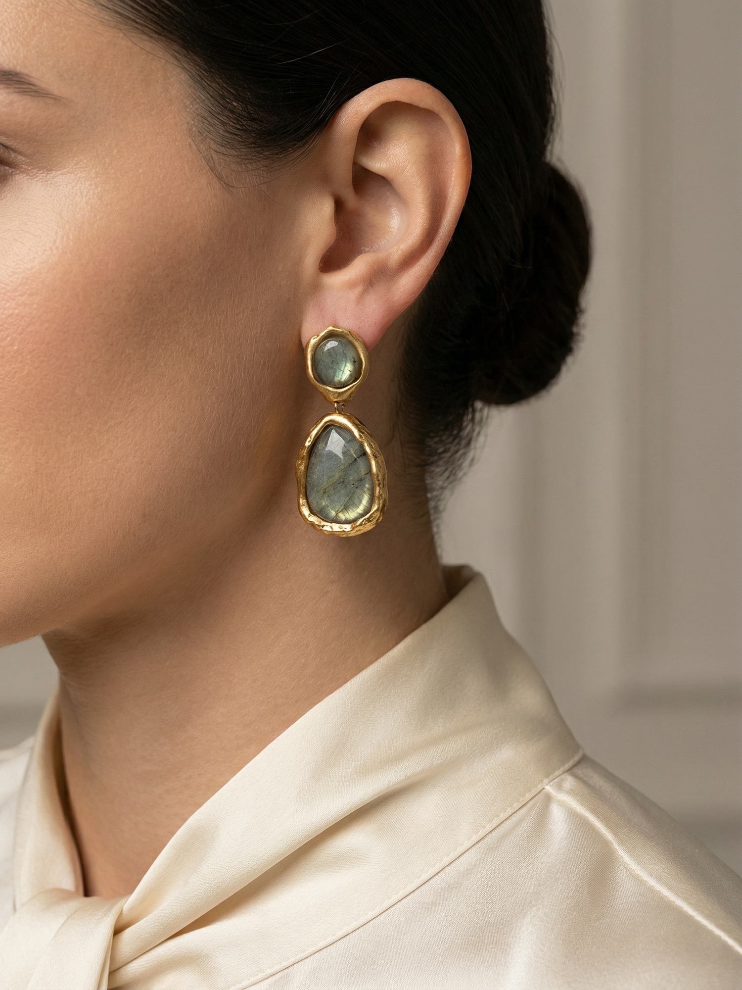 Siete Earring - Distant Clouds
