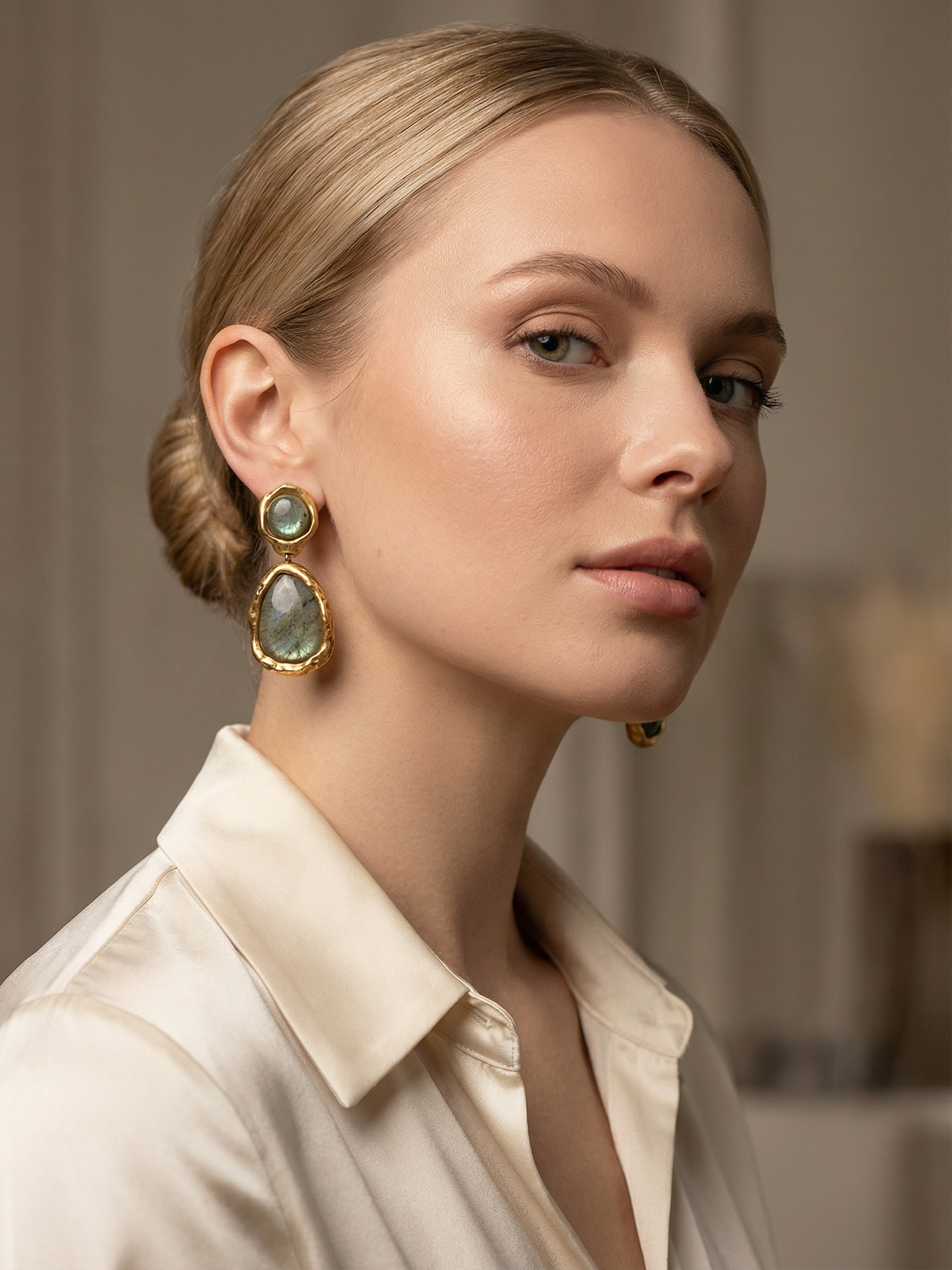 Siete Earring - Distant Clouds